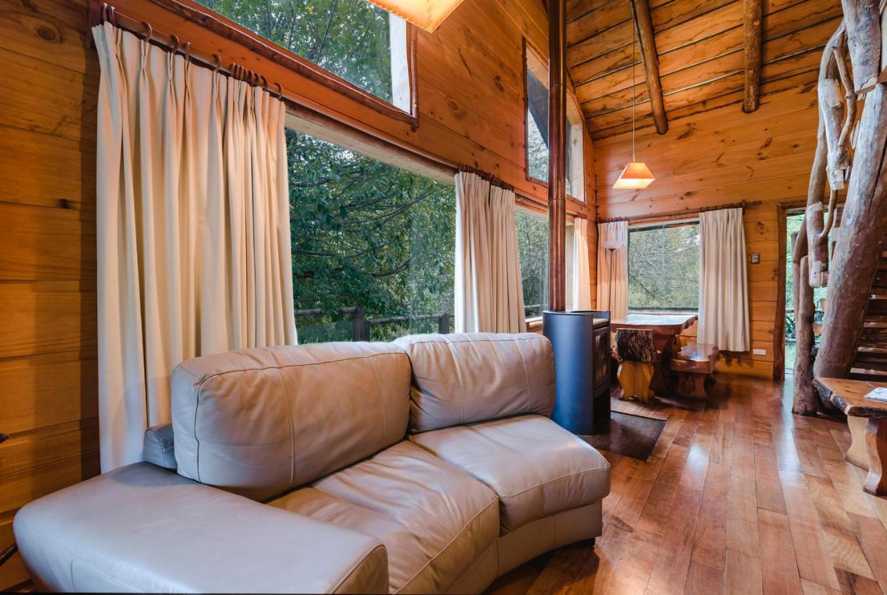 Huilo Huilo Cabanas Del Bosque Puerto Fuy Bilik gambar